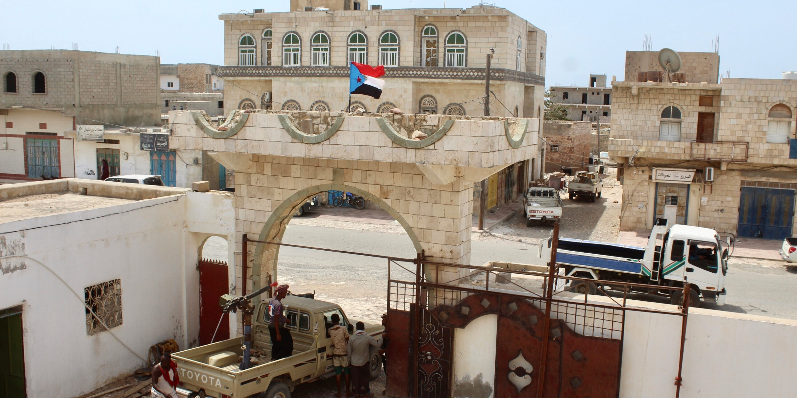 خروج من قرار الجنوب اليمنيين قرار سعودي