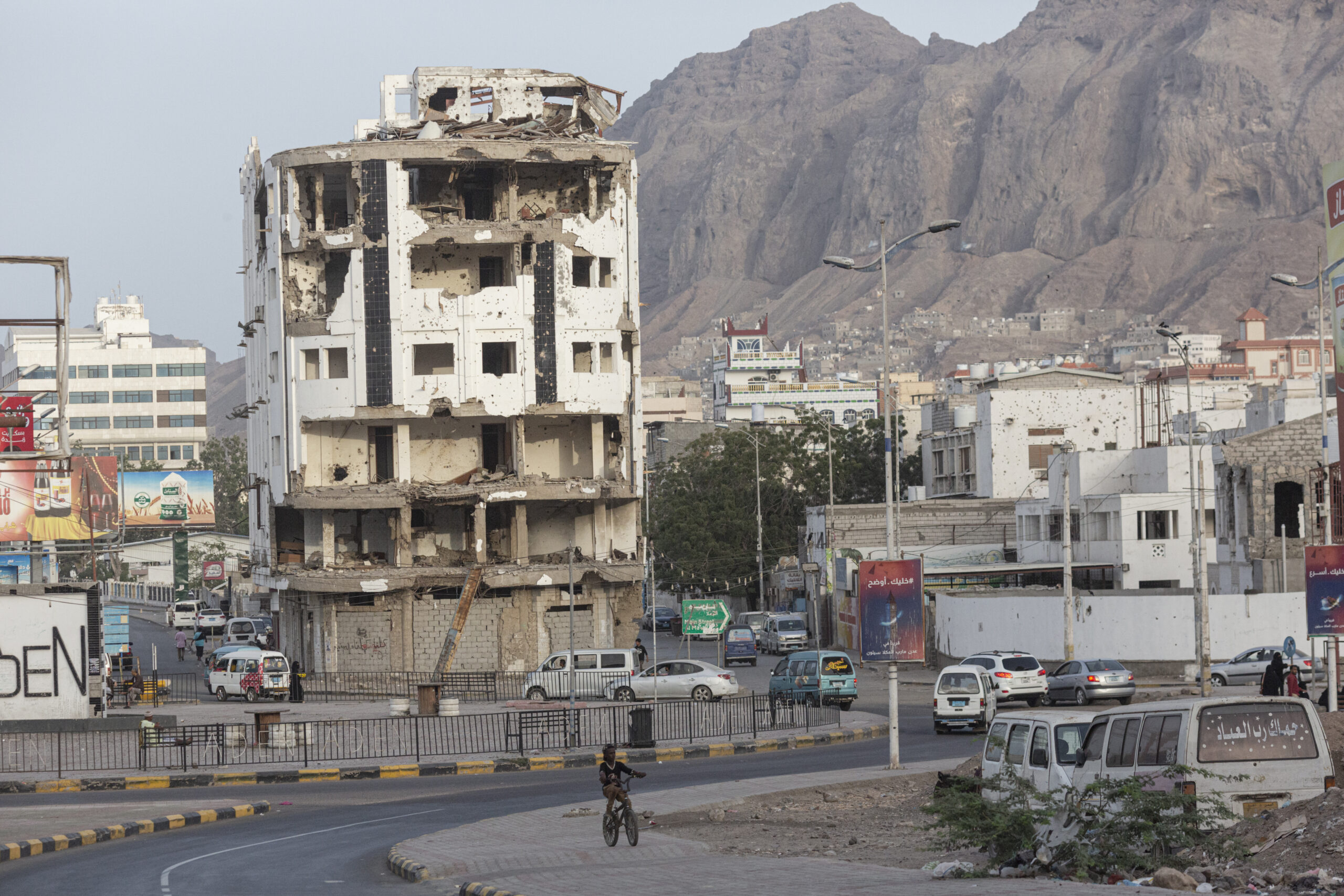 2022_02_Tarling_Aden__T1_3499.CR2_-scale